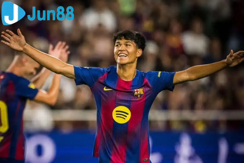 Cầu thủ gốc Philippines ghi bàn trong màu áo của Barca. Ảnh: CLB Cầu thủ gốc Philippines ghi bàn trong màu áo của Barca. Ảnh: CLB